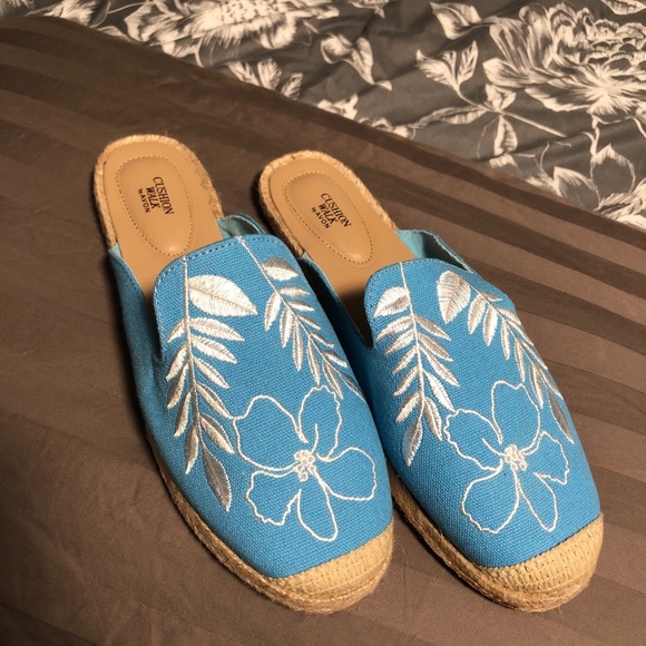 Cushion Walk by Avon women’s Sz 8 beach boardwalk - Picture 2 of 8